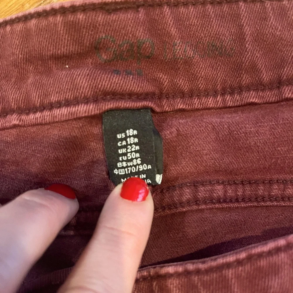 GAP 18 Maroon Pants - Picture 3 of 3